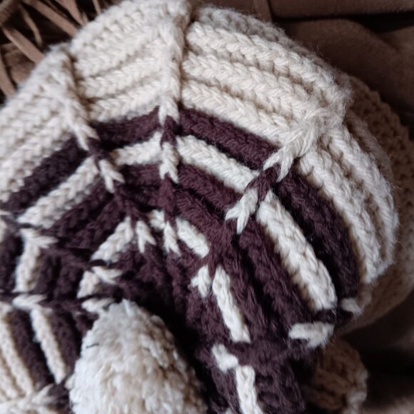 1OF1 OSFA Vintage Handmade Crochet Beret With Pom-Pom Striped Knit Cap unisex - Picture 8 of 8